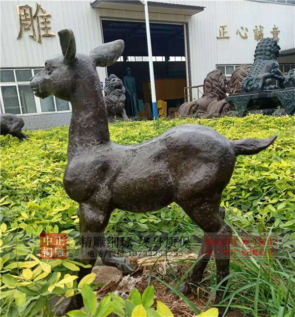 動(dòng)物銅鹿雕塑