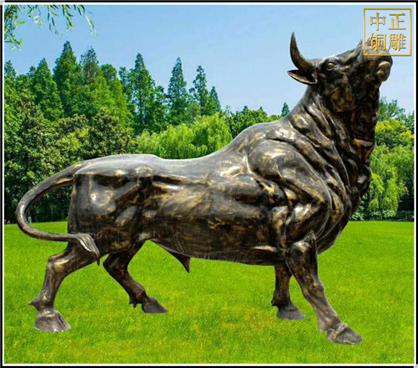大型商場(chǎng)開荒牛雕塑.jpg