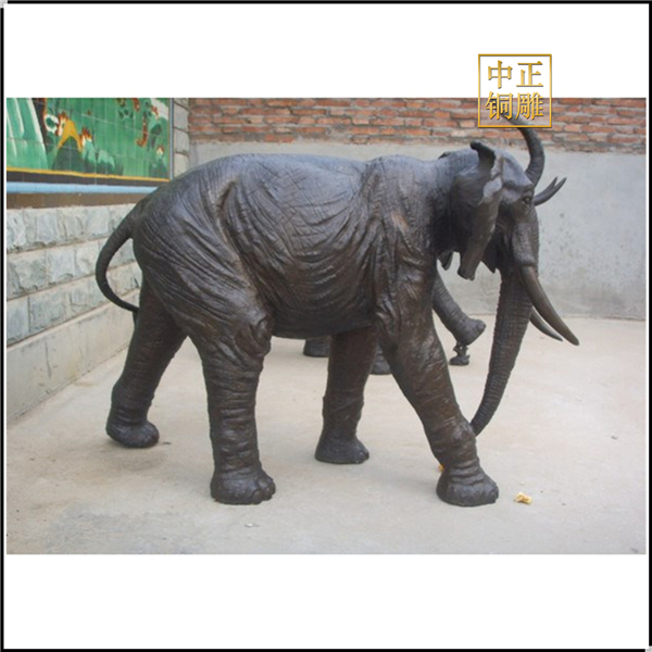 供應(yīng)象鼻朝下銅大象.jpg