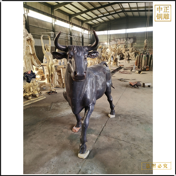 銅牛雕塑現(xiàn)貨供應