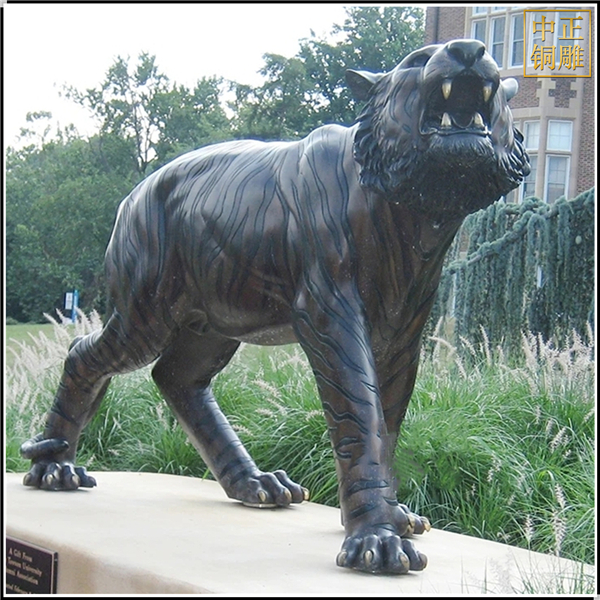 景觀老虎動(dòng)物雕塑.jpg